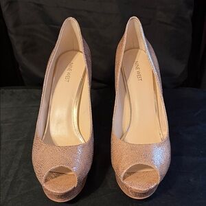 Nine West Shimmering Rose Gold Peep Toe Heels 12M